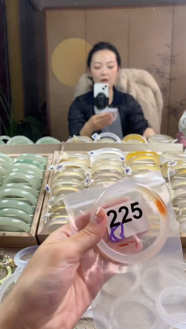 手镯玛瑙/玉髓未镶嵌225