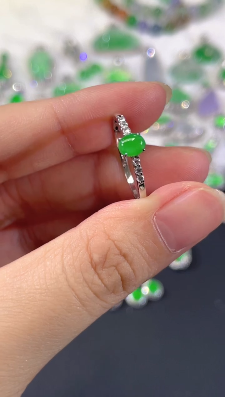 18K金镶嵌戒指翡翠A636|1980