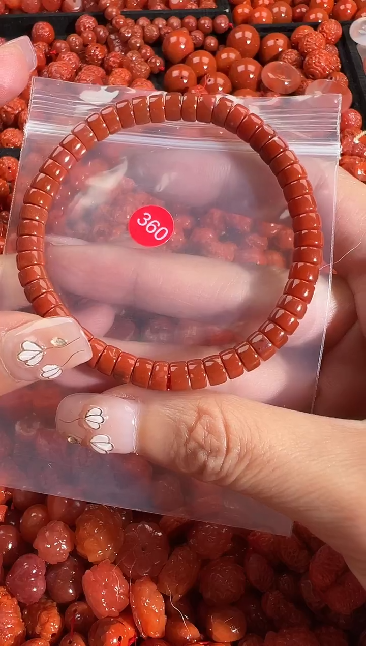 颈饰未镶嵌南红玛瑙1