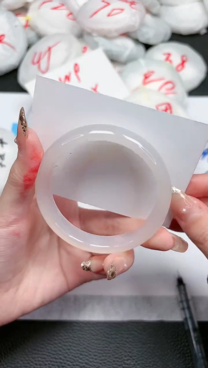 【闪购商品】石英质玉手镯未镶嵌295-54