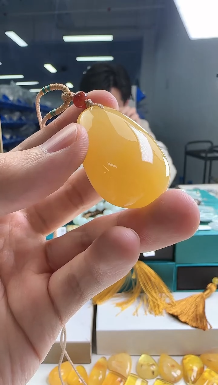 【闪购商品】蜜蜡吊坠(不含链)未镶嵌蜜蜡吊坠90