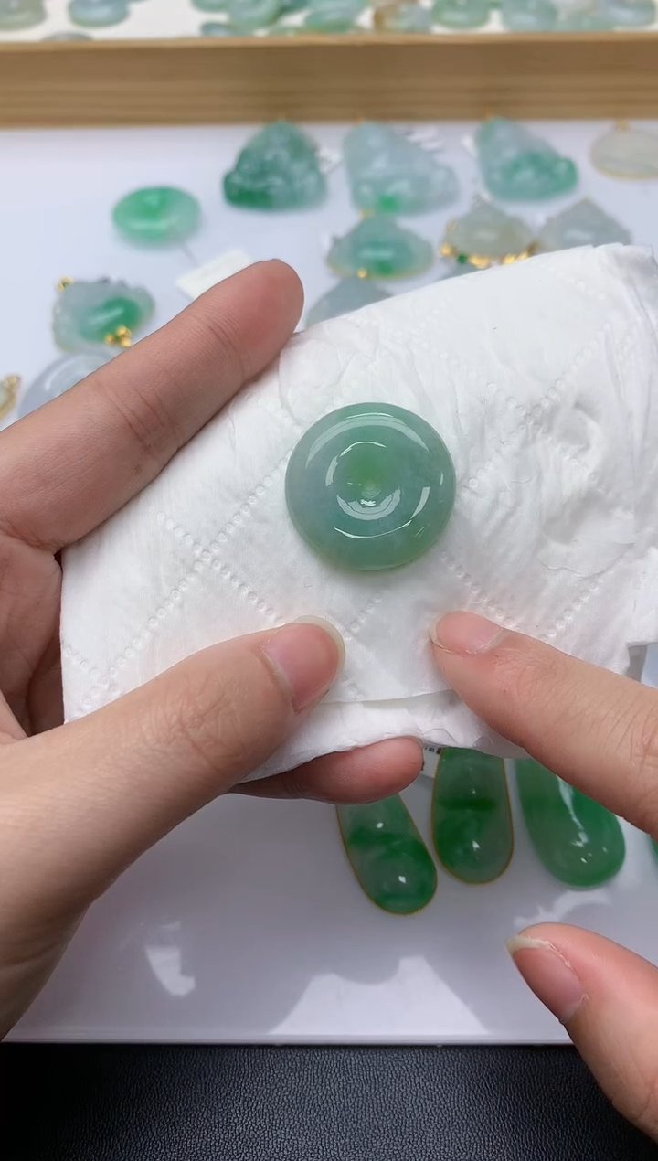 颈饰未镶嵌翡翠天然A货