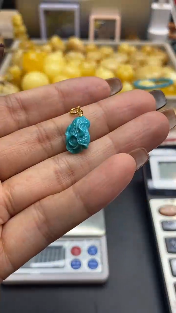 琥珀未镶嵌珠宝奇石红*瑰2637/5发1