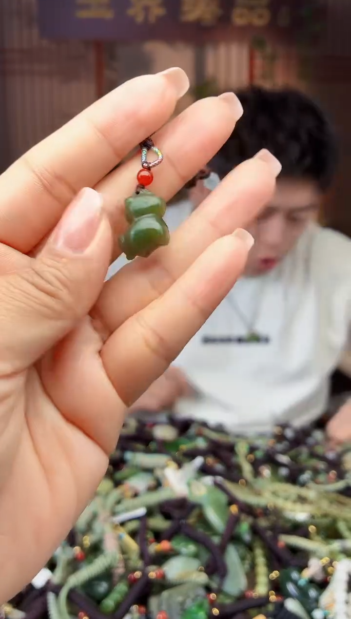 颈饰未镶嵌和田玉多样性发货拍一发一