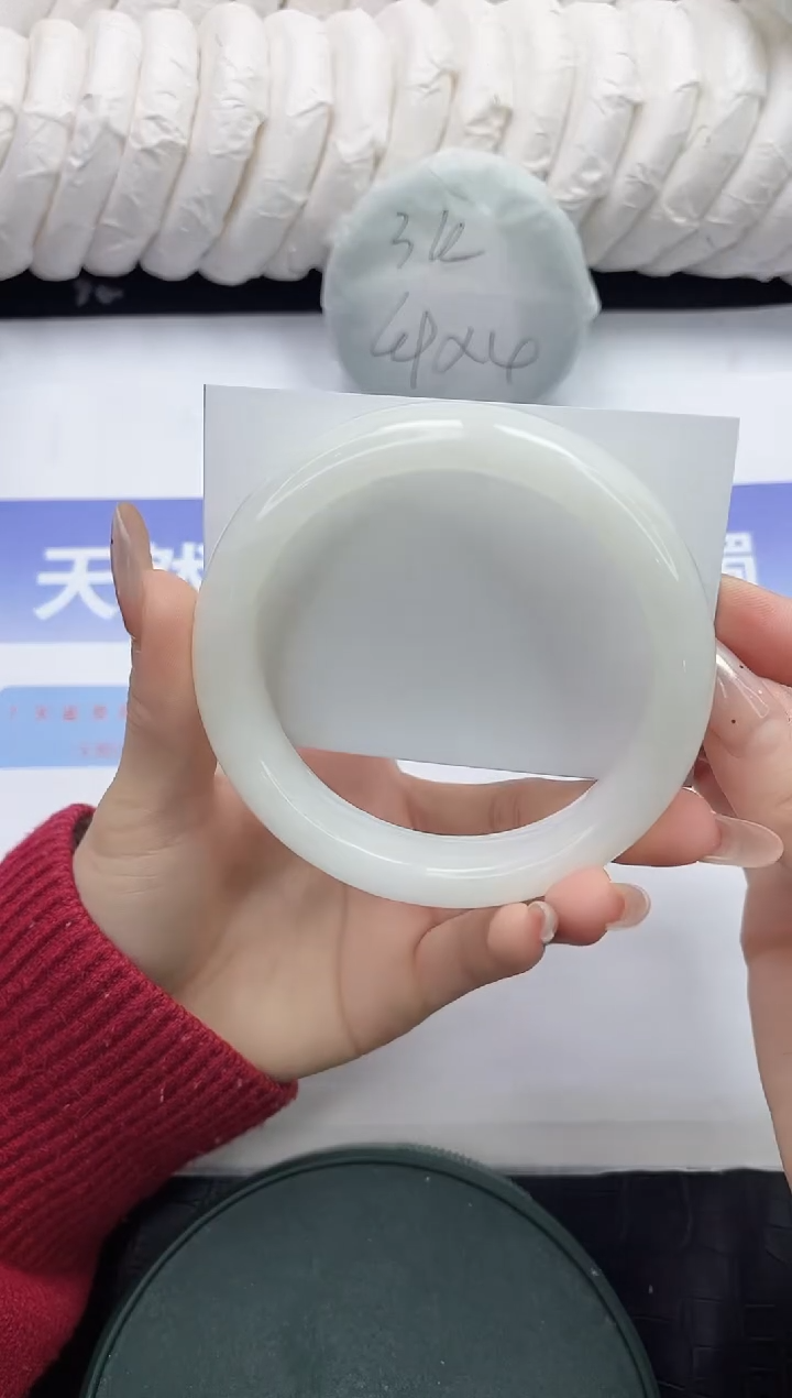 未镶嵌手镯和田玉65-66