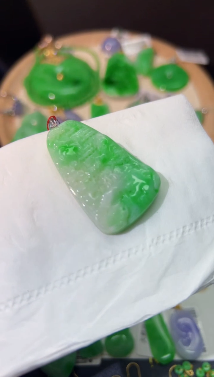 【闪购商品】翡翠颈饰18K金镶嵌Y缅料A货/支持复检/一件