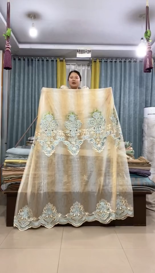 布成品窗帘    64-28