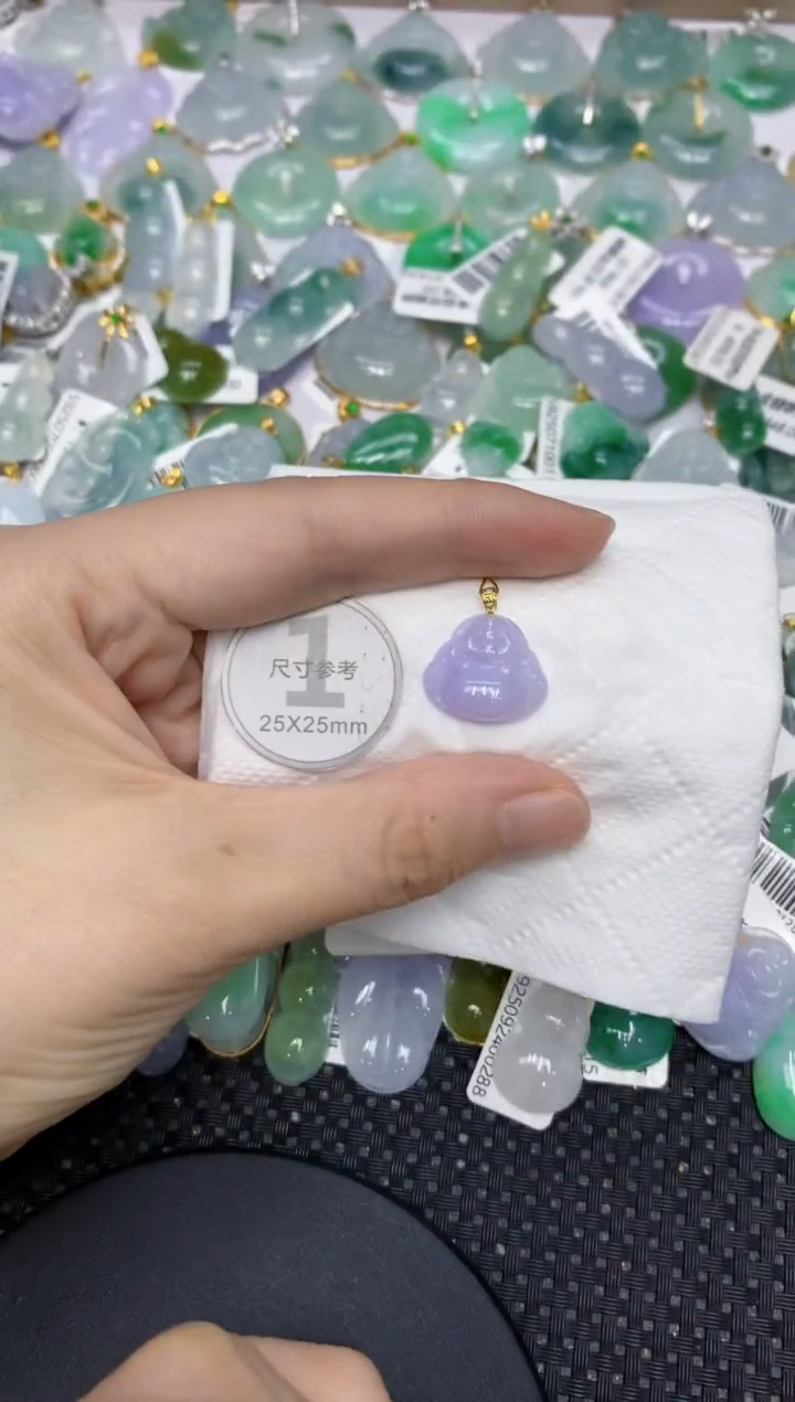 颈饰18K金镶嵌翡翠111111111