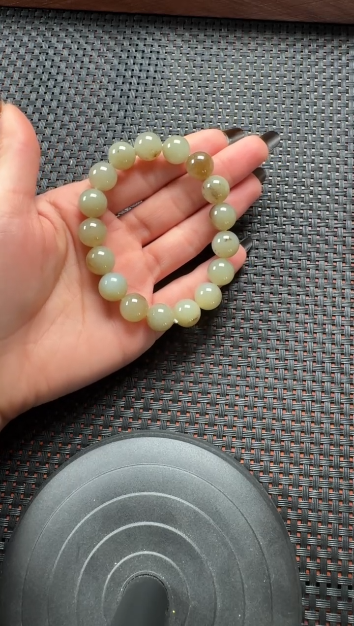 未镶嵌手串和田玉且末料草花糖卡12手串 多样性发其一