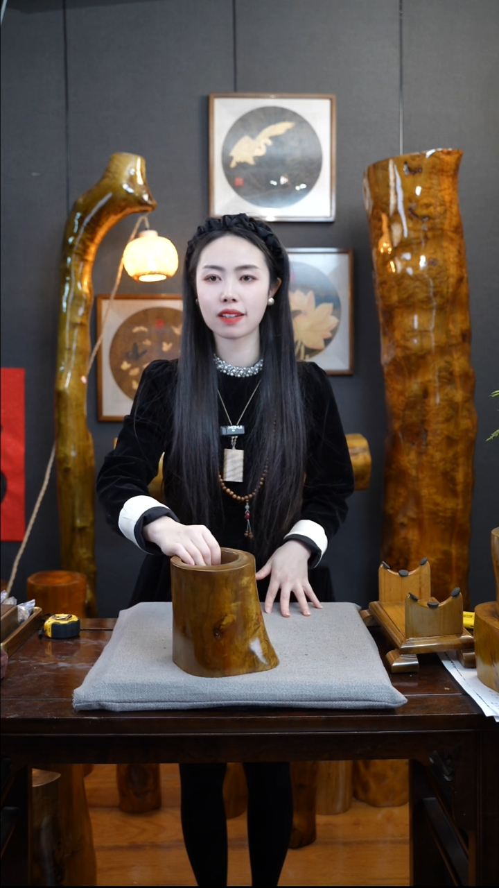 【闪购商品】金丝楠金丝楠木笔筒