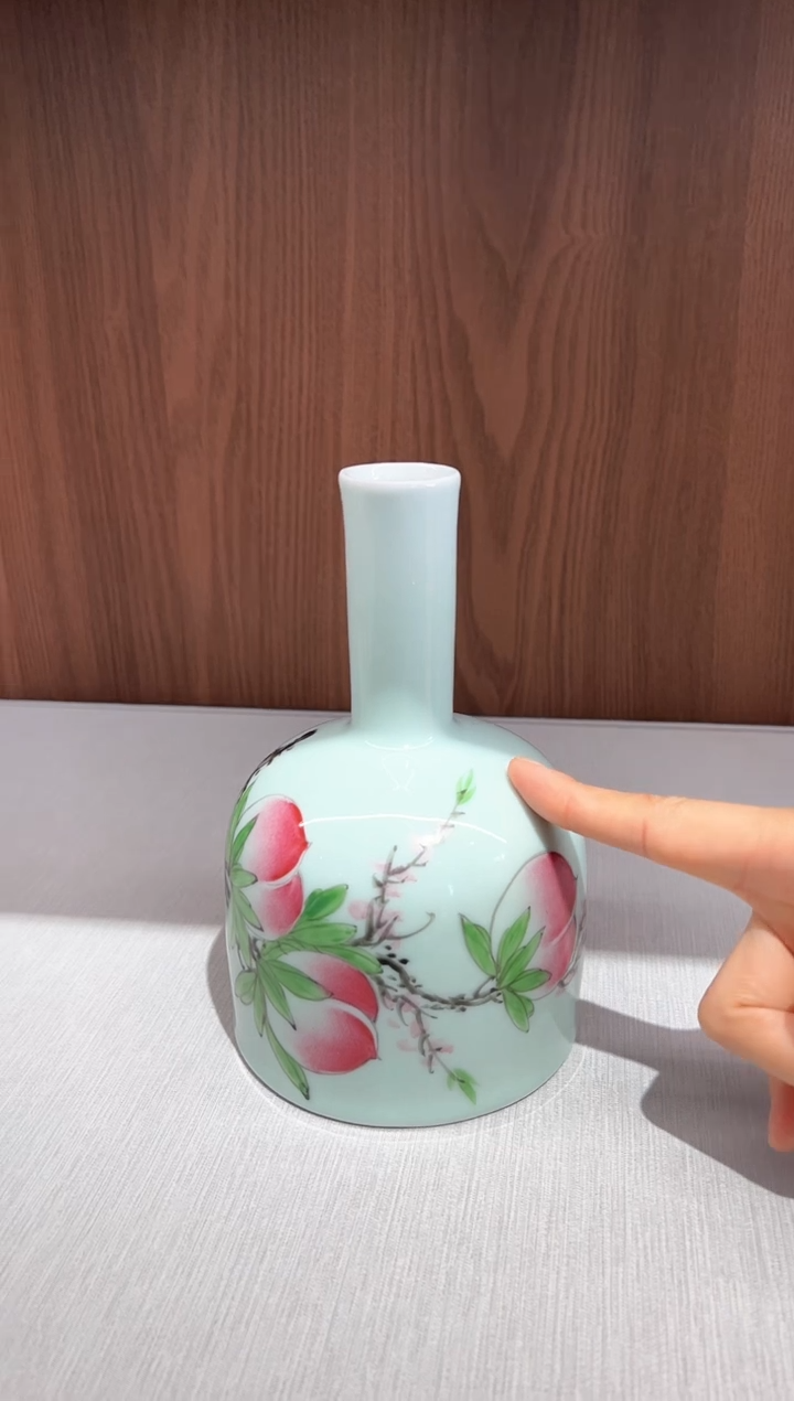 【闪购商品】瓶景德镇陶瓷寿桃摇铃尊