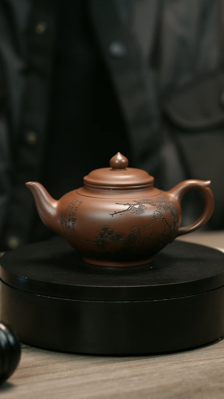 茶壶紫砂素*H1456赵信军刻绘笑樱