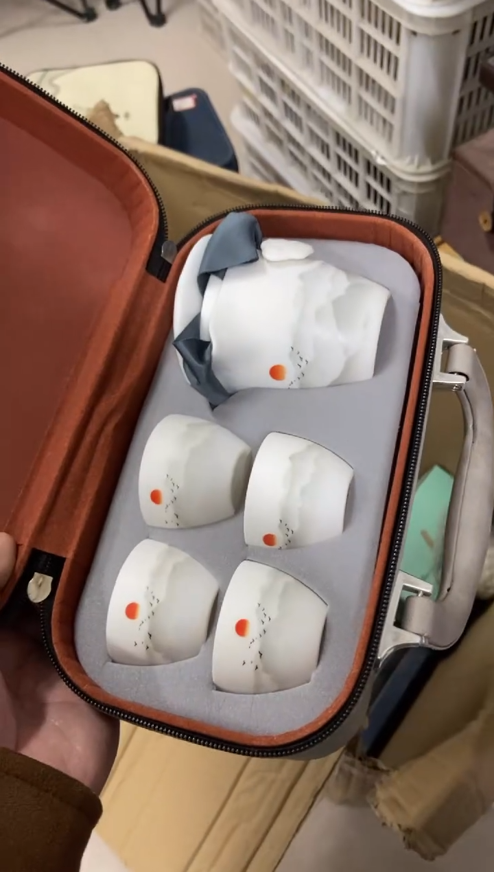 杯子瓷无运费险不带礼盒略有瑕疵有点脏介意勿拍