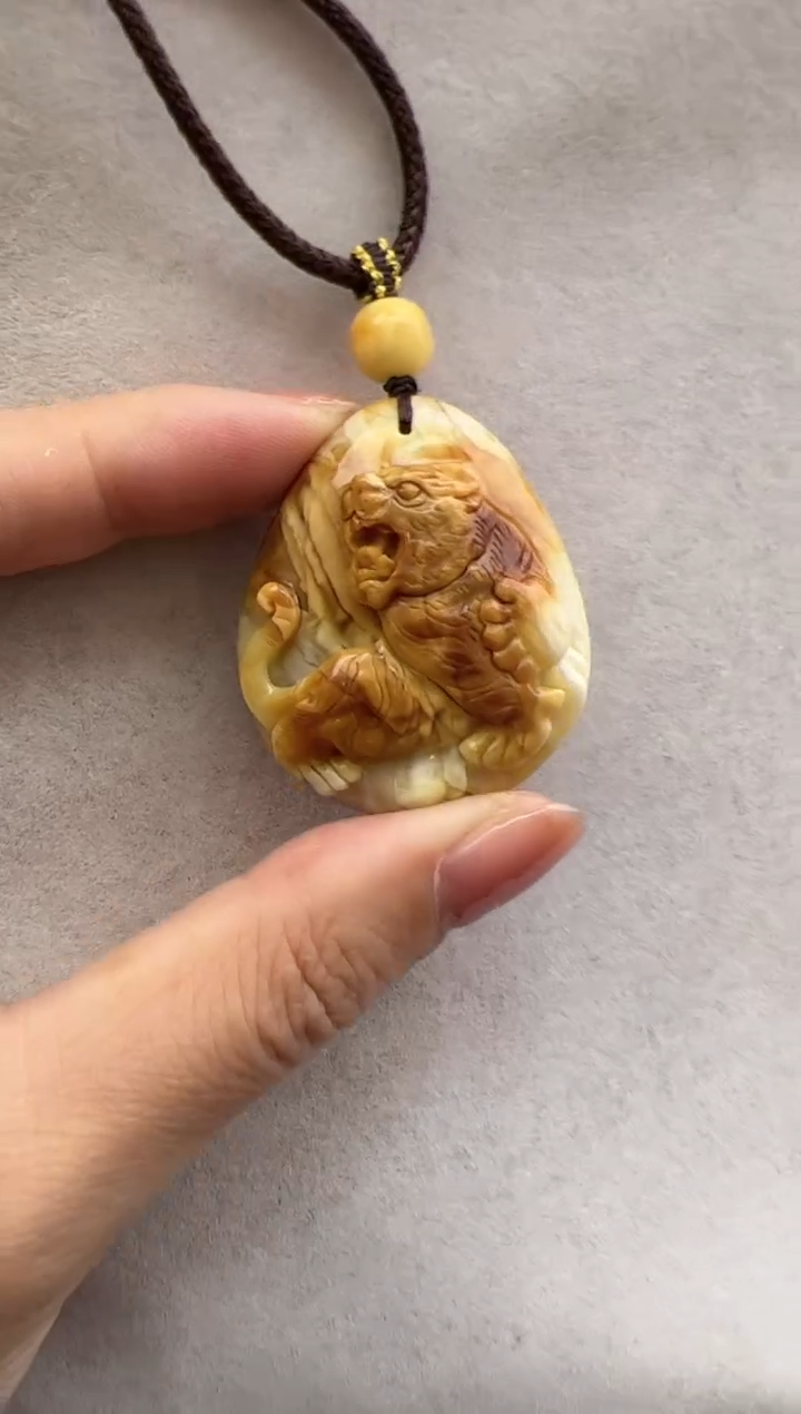 【闪购商品】琥珀裸石未镶嵌10206164-吊坠