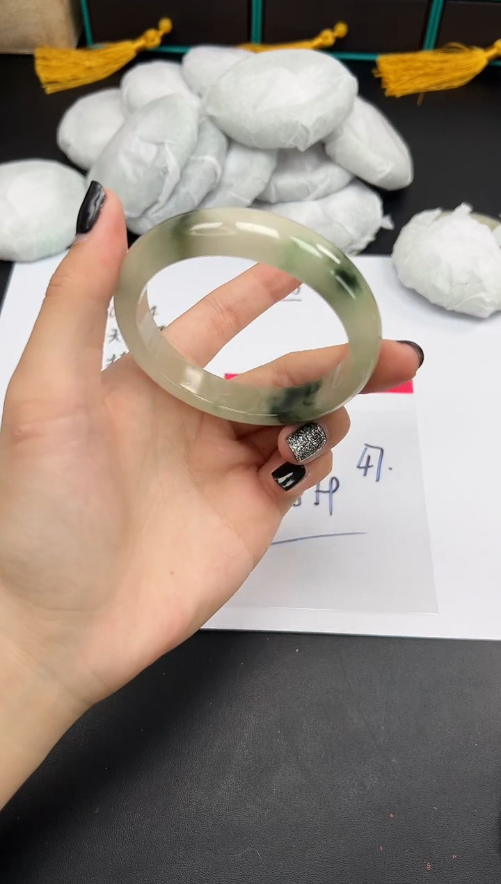 精品手镯礼盒装，一物一拍：47
