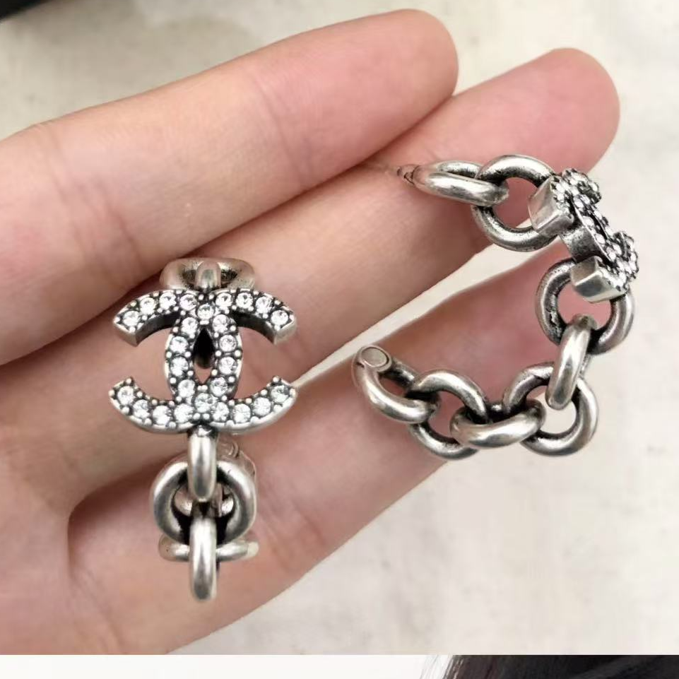 99新 Chanel/香奈儿 ys 银色链条耳圈