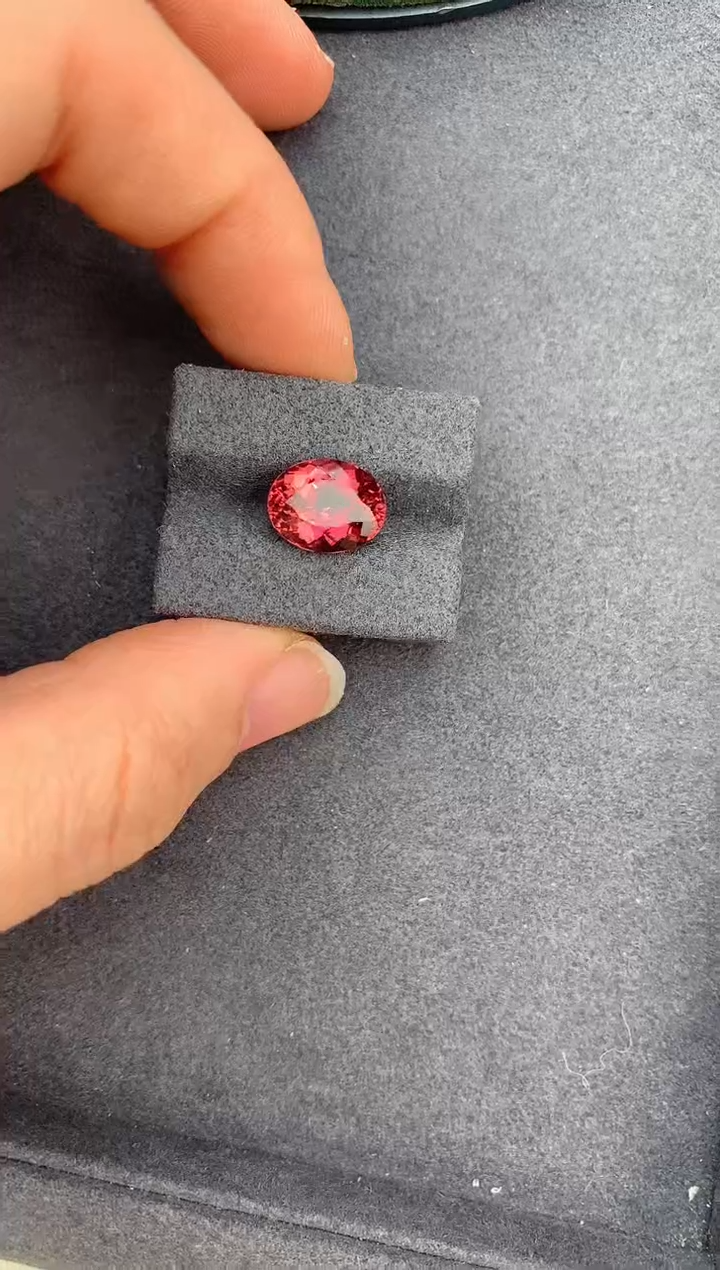 【闪购商品】碧玺裸石未镶嵌3.9ct粉碧玺