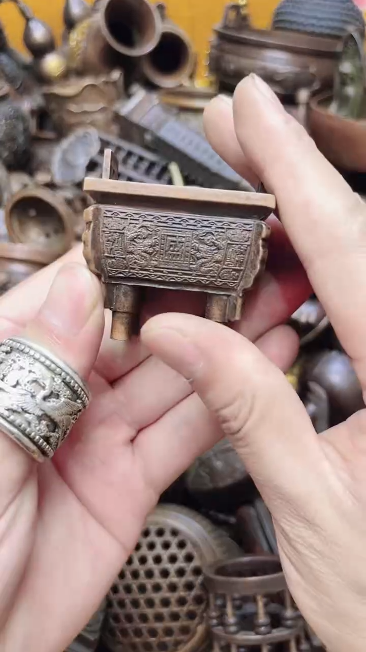 精美铜器  点击下单