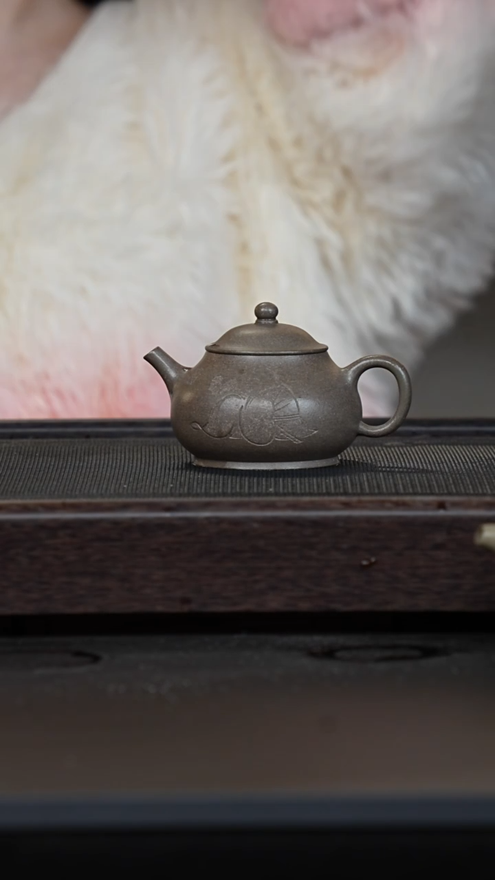 【闪购商品】紫砂茶壶全砂蟹壳青刻绘潘壶