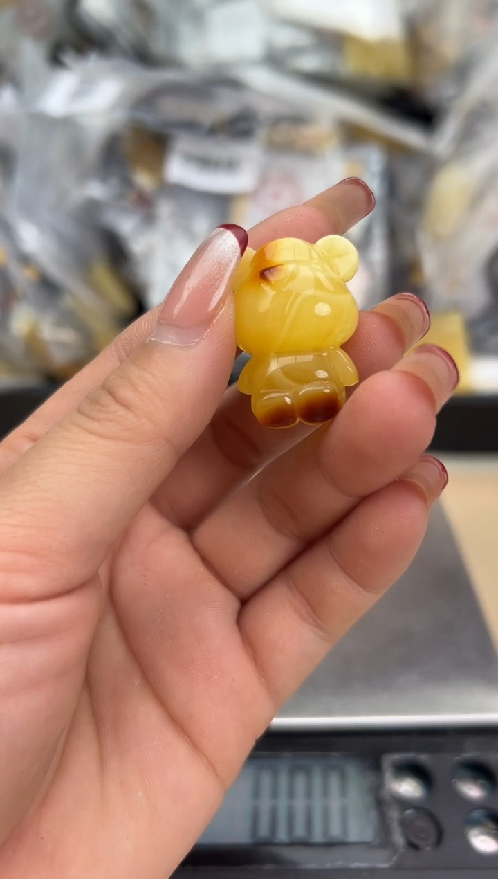 【闪购商品】琥珀裸石未镶嵌蜜蜡吊坠