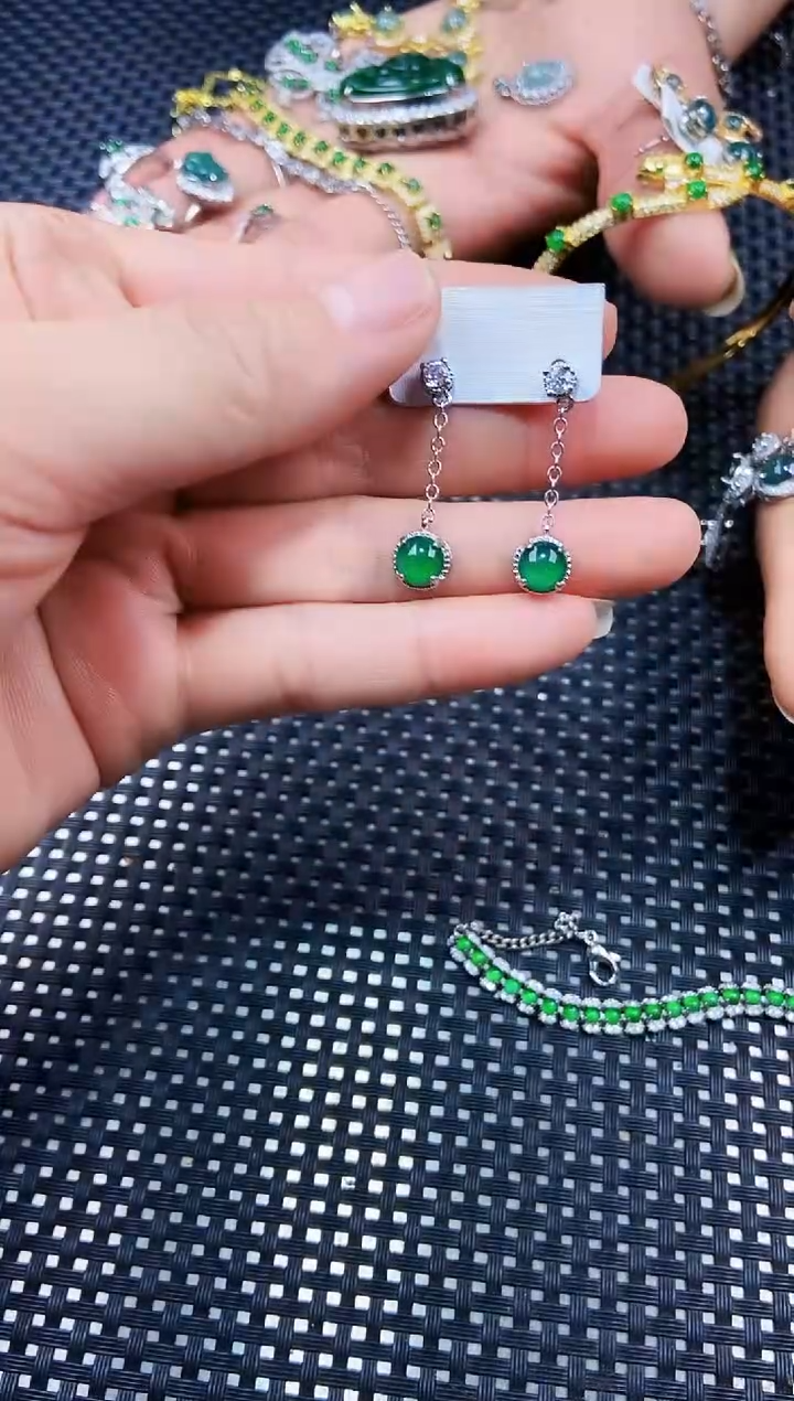 【闪购商品】翡翠耳饰未镶嵌111111111