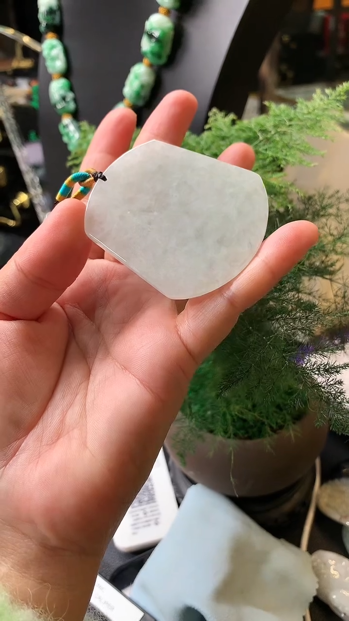 【闪购商品】翡翠颈饰未镶嵌挂件