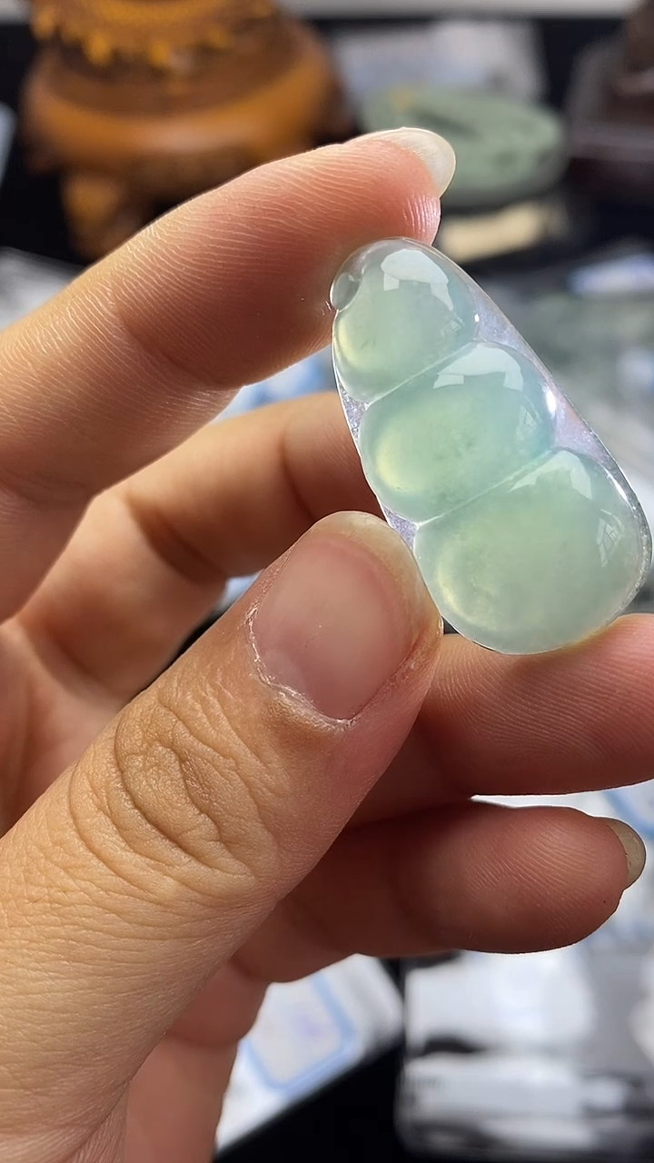 定制翡翠未镶嵌挂件