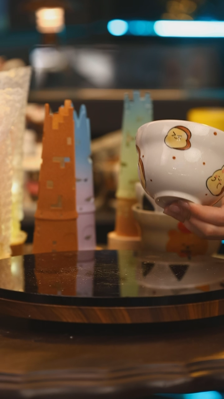 【闪购商品】摆件景德镇高温釉下彩手绘