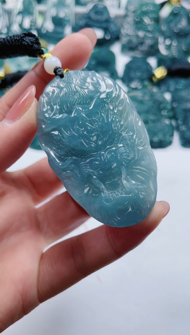 【闪购商品】翡翠颈饰未镶嵌