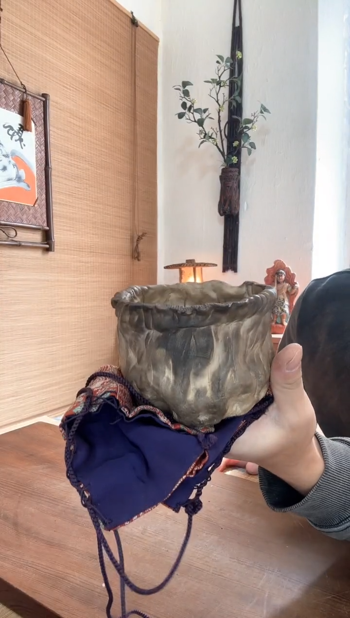 【闪购商品】杯中古品个别存有岁月痕迹，谨慎下单哦~