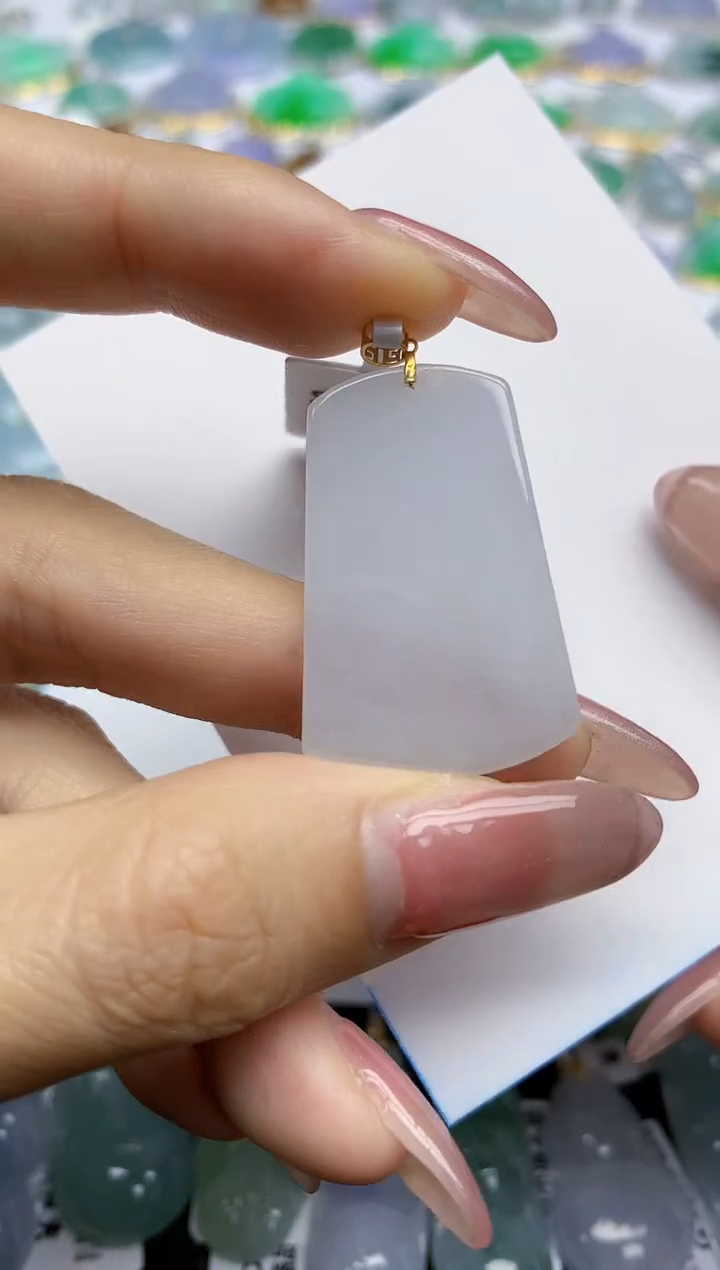 【闪购商品】翡翠挂件18K金镶嵌天然翡翠A货