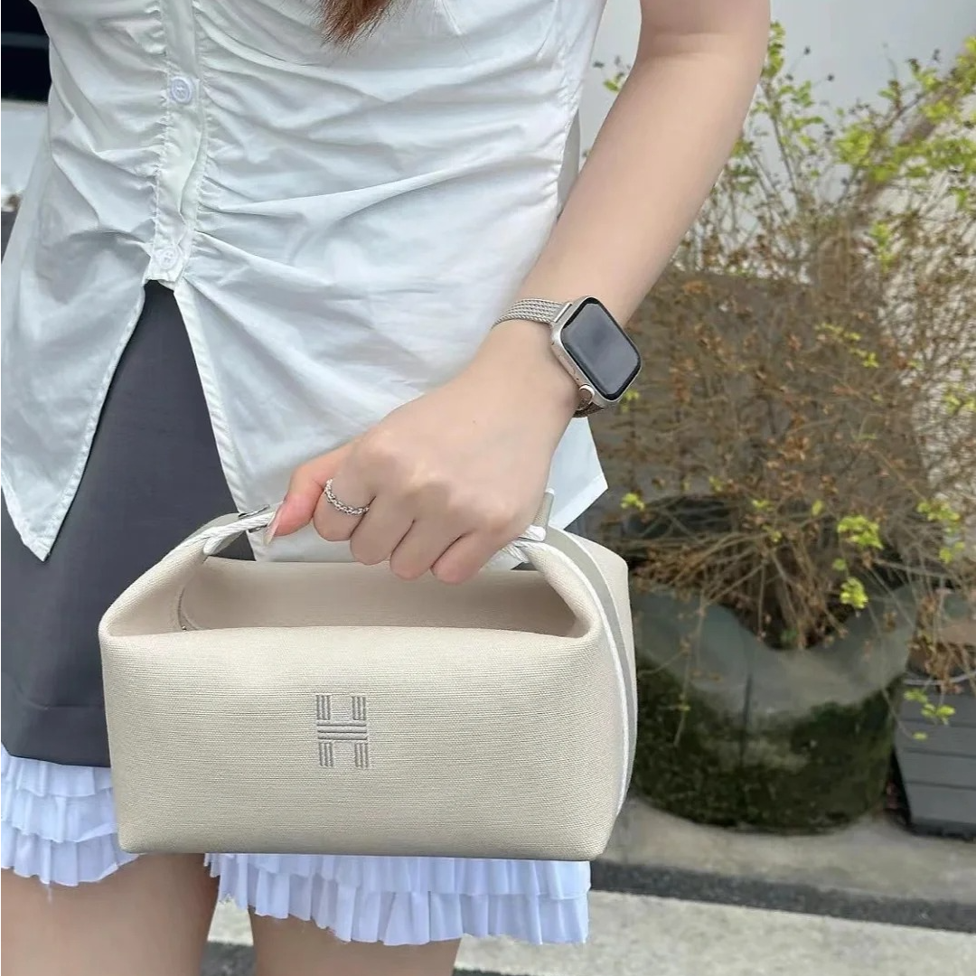 99新 Hermes/爱马仕 小花Jerry饭盒包 小号 白色拼自然色 银扣 