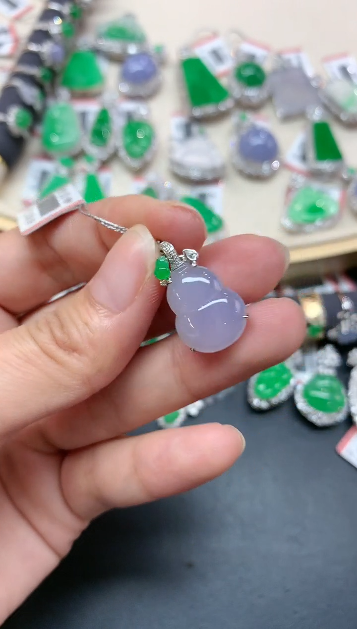 【闪购商品】翡翠吊坠(不含链)18K金镶嵌A392|6800