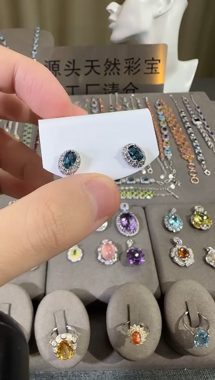 银S925镶嵌托帕石耳饰5*7mm耳钉伦敦蓝