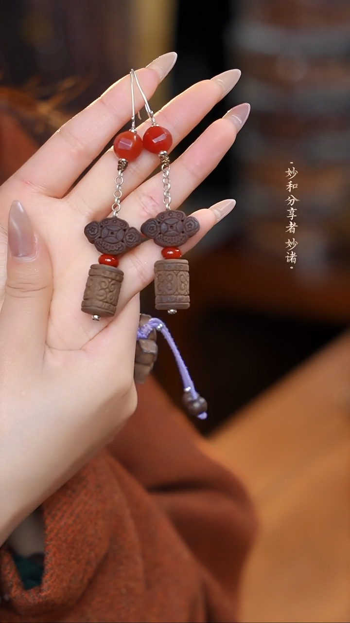 泥塑新念慈背云+新生命桶珠耳饰设计款