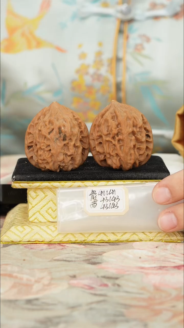 【闪购商品】文玩核桃把件鸡心有修