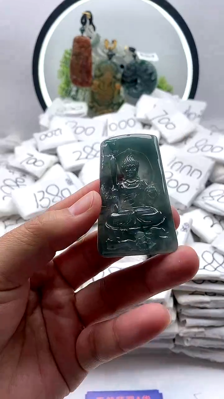 【闪购商品】翡翠颈饰未镶嵌不动明王【品质一般介意慎拍】