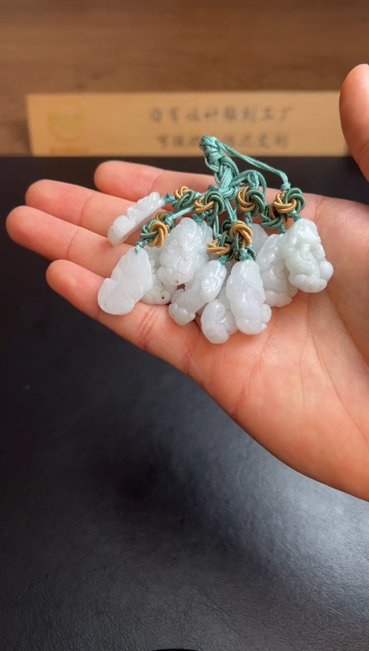 【闪购商品】翡翠颈饰未镶嵌翡翠