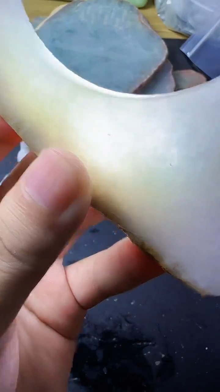 未镶嵌挂件翡翠010