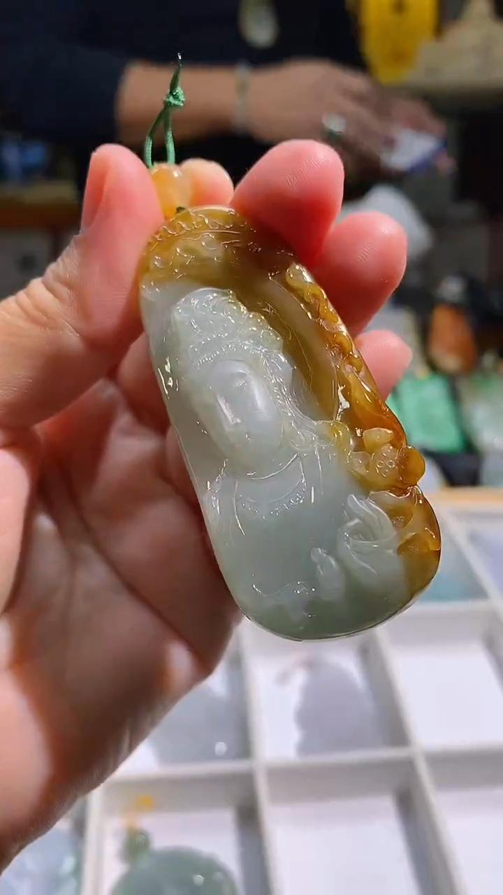 【闪购商品】翡翠颈饰未镶嵌挂件