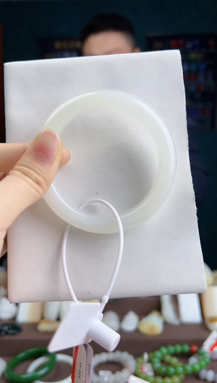 【闪购商品】和田玉手镯未镶嵌拍一发一 多样性发货圈口备注