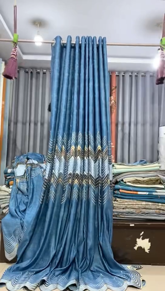 布成品窗帘    6+ 