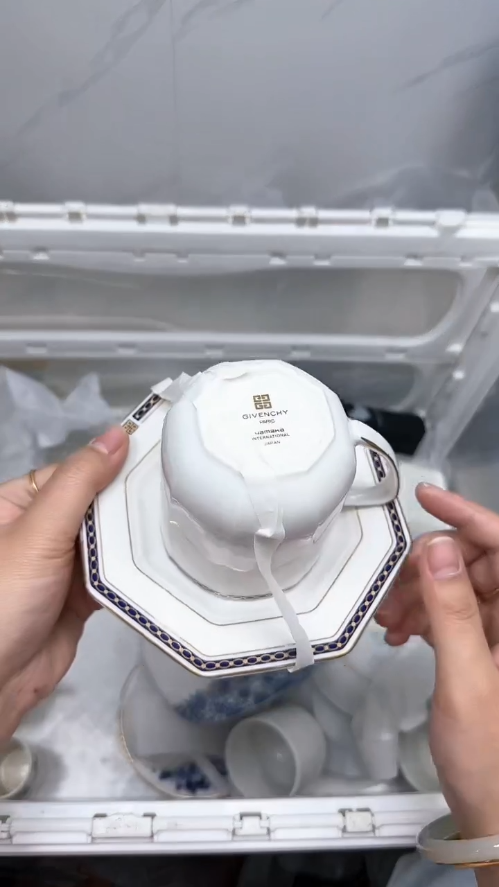 【闪购商品】1573回流瓷器默认微瑕，18.8包邮