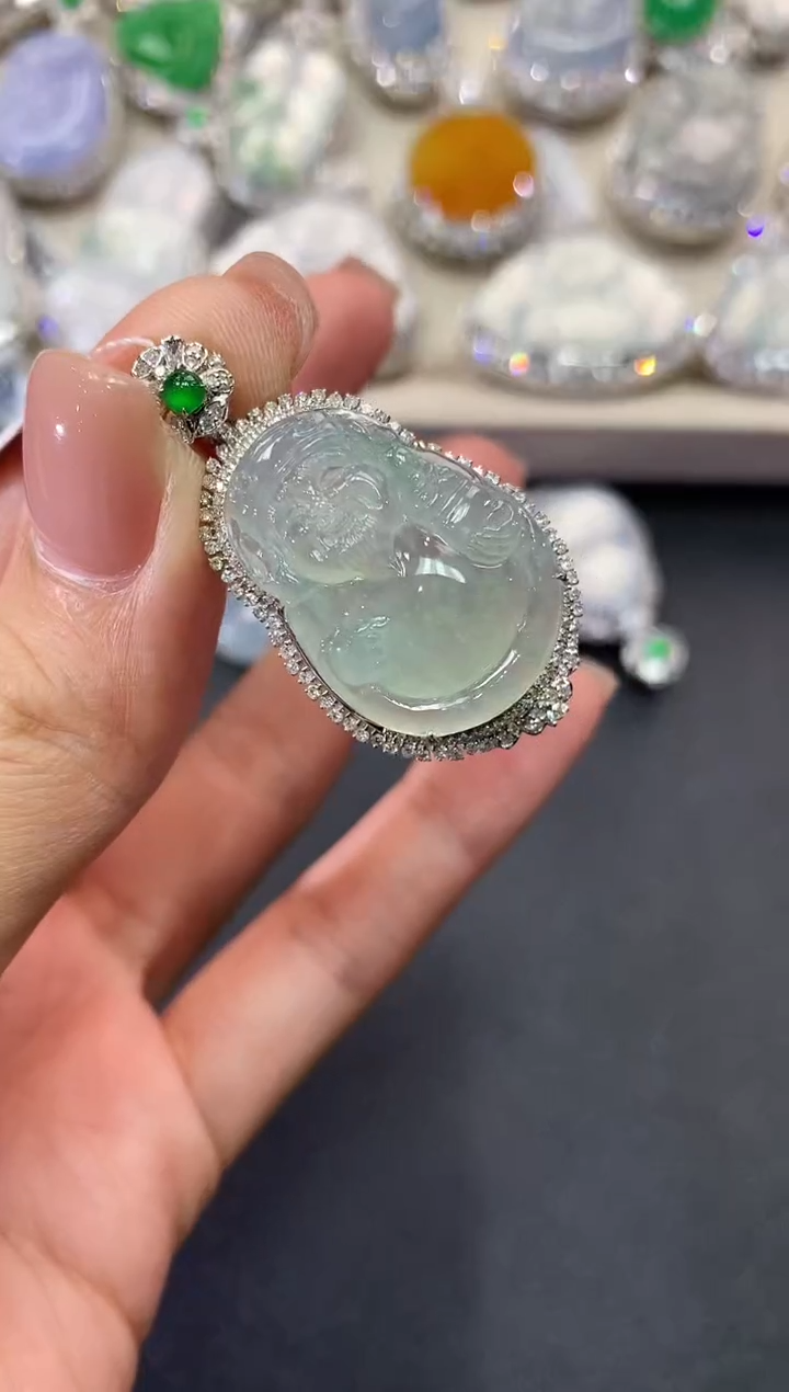 【闪购商品】翡翠吊坠(不含链)18K金镶嵌q81          