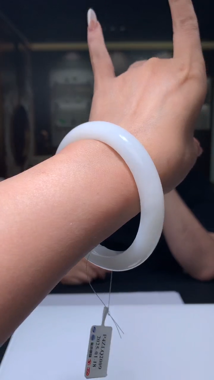 【闪购商品】定制和田玉Boss阳天然和田玉（拍一发一）