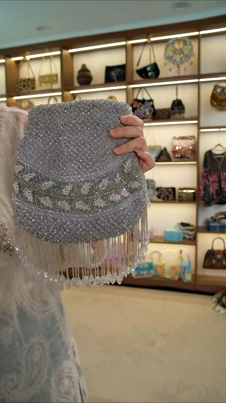 织物70百格汇手工串珠包