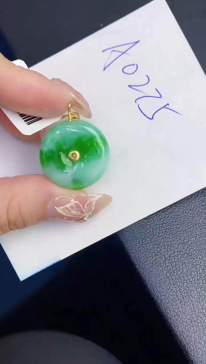 【闪购商品】翡翠颈饰18K金镶嵌0000000000