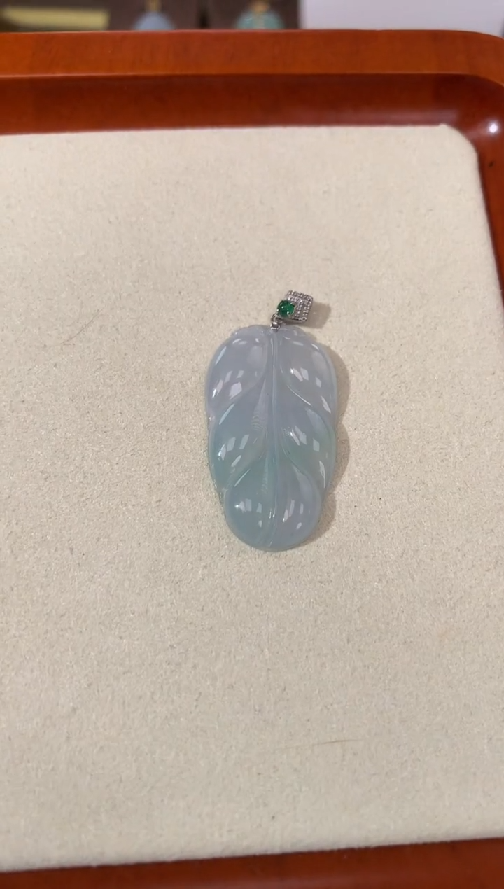 【闪购商品】翡翠颈饰18K金镶嵌天然缅甸a货翡翠