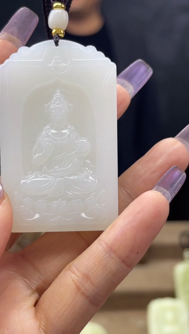 颈饰未镶嵌和田玉1