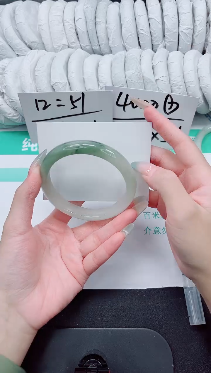 石英质玉手镯未镶嵌44-64.4